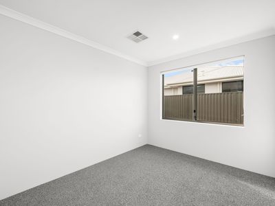 7 Barnevelder Bend, Southern River