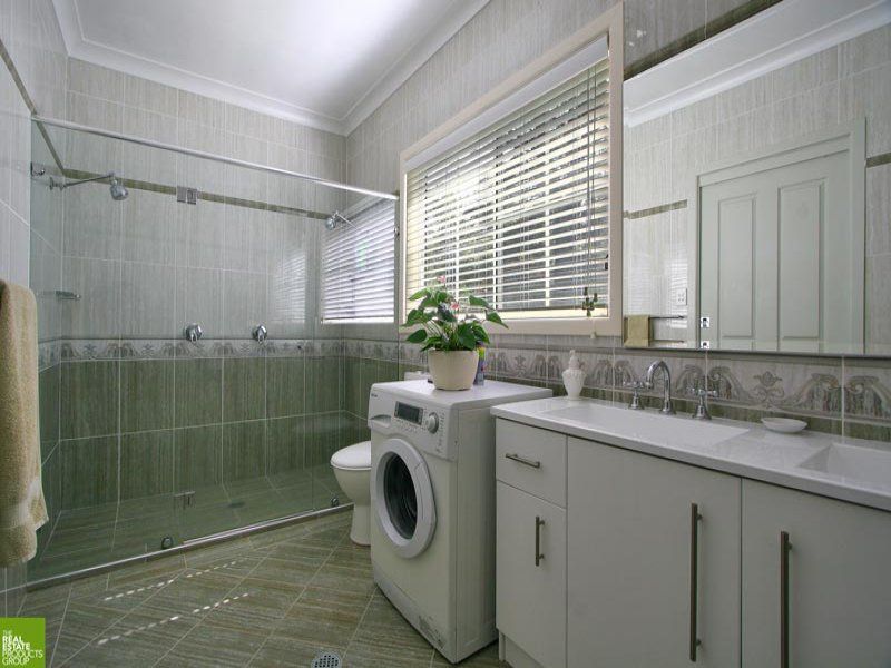 39 Hilltop Ave, Wollongong