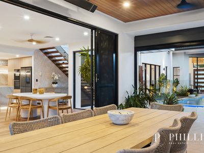 2566 Cressbrook Drive, Hope Island