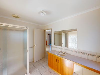 9 Sallys Lane, Kennington