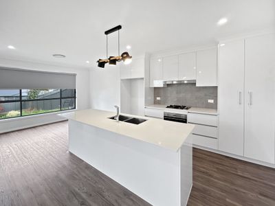 19B Bradford Circuit, Dubbo