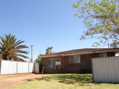 1 Mardee Street, Newman
