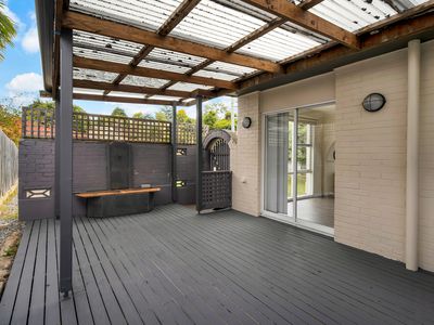 83 Pomona Road, Riverside