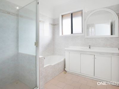 1 / 207 Flagstaff Road, Lake Heights