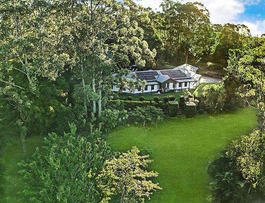 Elevated Privacy & Lifestyle on 2.5 Acres - Tinbeerwah's Hidden Gem image 5