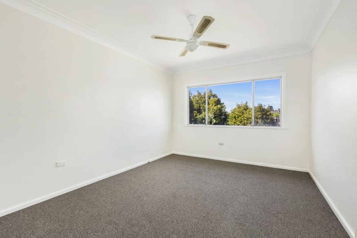 7 Lone Pine Avenue, Umina Beach