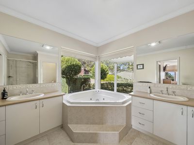 12 Nazek Court, Whiteheads Creek