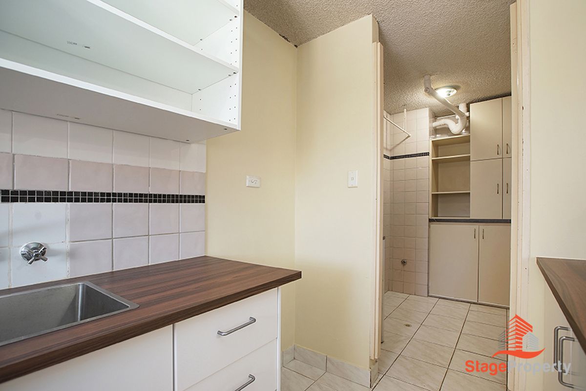 12 / 33 Farina Drive, Yokine