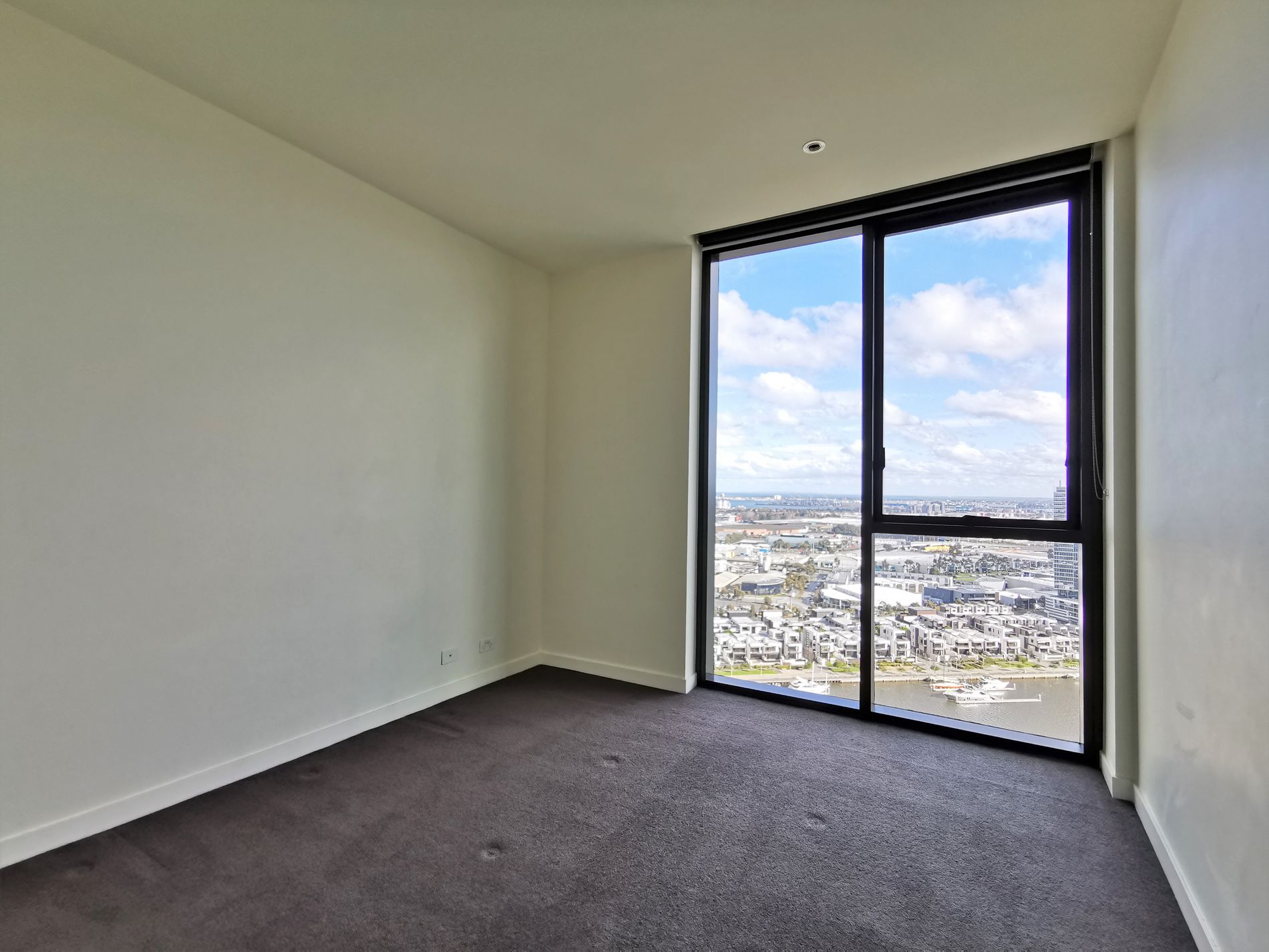2802 / 9 Waterside Place, Docklands