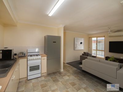 35 Bangalow Crescent, Raceview