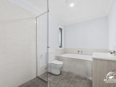 57 Flying Fox Circuit, Oakville