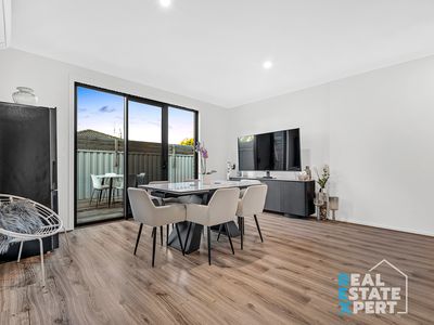 2 / 69 Somerville Road, Hampton Park