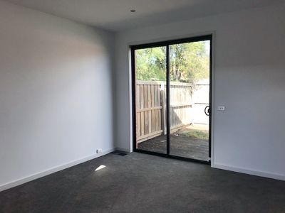 7B The Fairway, North Geelong