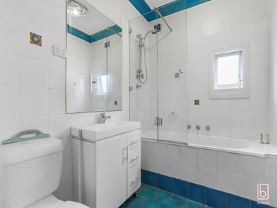 275 The Entrance Road, Erina
