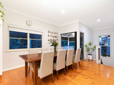 96 Raff Avenue, Holland Park