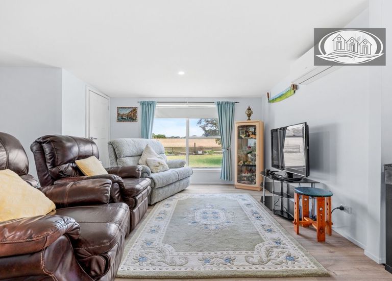 17 Beach Road, Portland