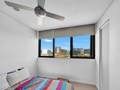 2065 / 16 Hamilton Place, Bowen Hills