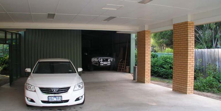 5 Hyacinth Street, Violet Town