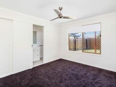 1 / 5 Jovi Court, Scarness