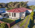 24 Scott Avenue, Otaki Beach