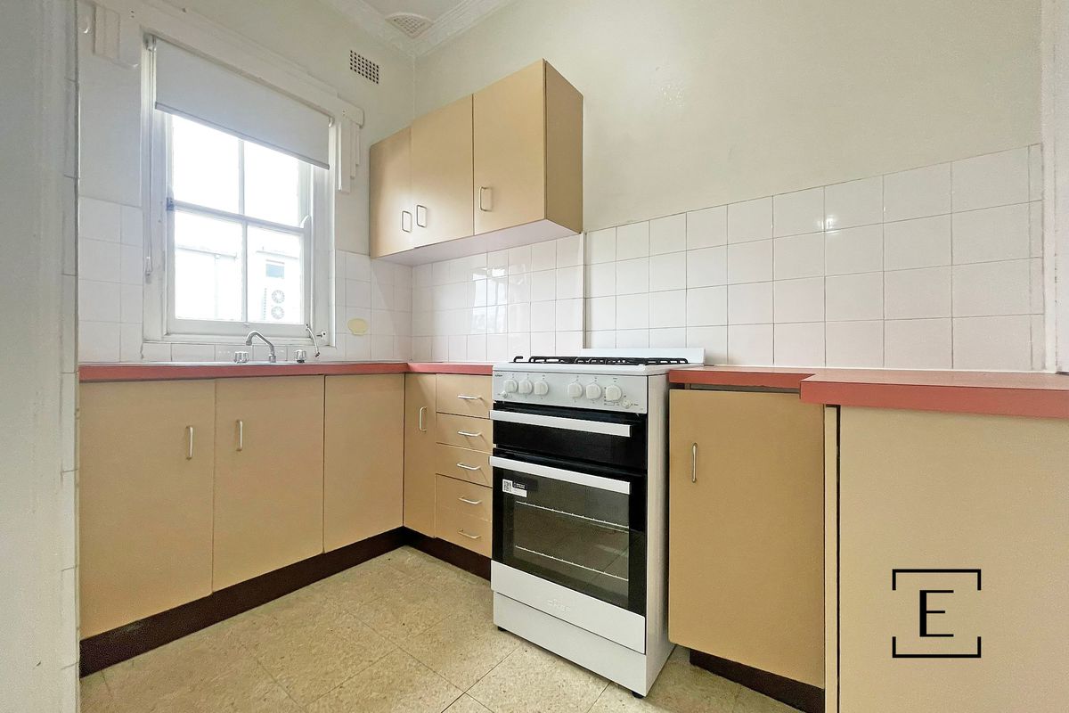 3 / 4 Park Road, Burwood