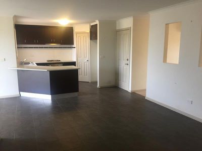 32 Kerford Crescent, Point Cook