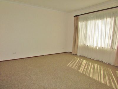 44 Kings Point Drive, Kings Point