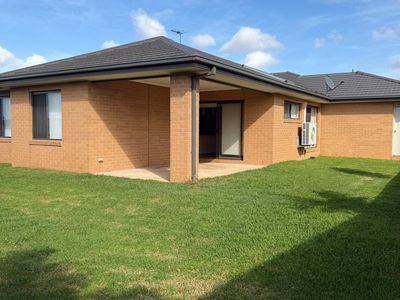 5 CARABEEN PLACE, Aintree