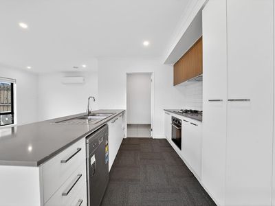1 Selhurst Gr, Wyndham Vale