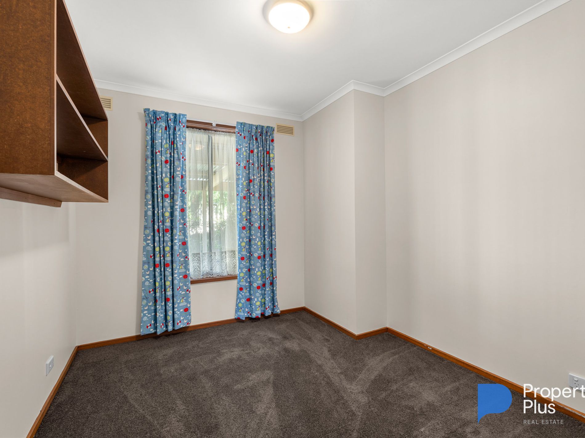 25 Deakin Drive, Flora Hill