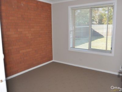 4 / 4 Forrest Cresent, Dubbo