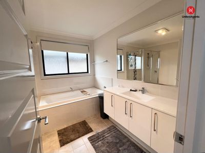 31 Regentville Drive, Elizabeth Hills