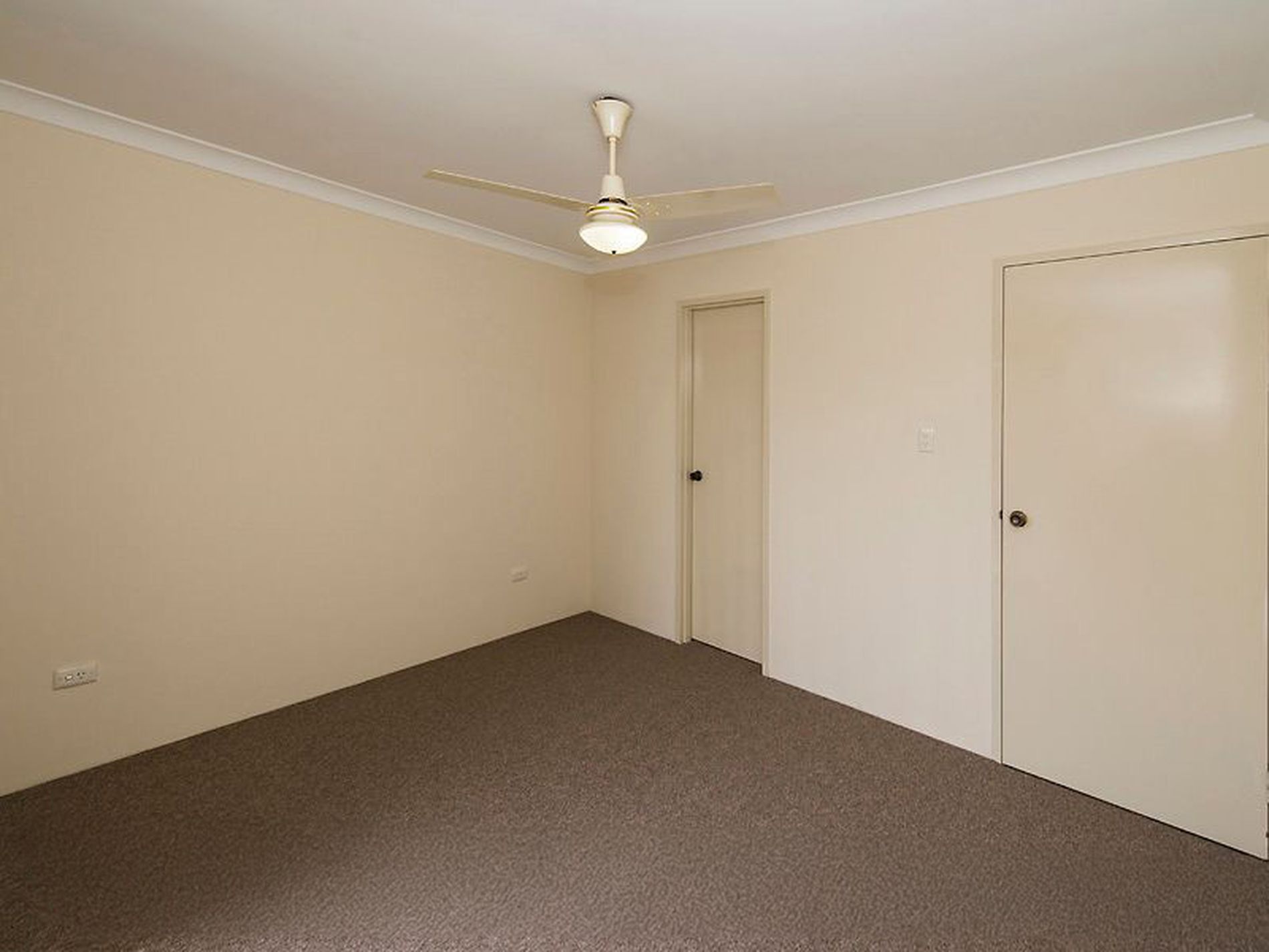 1 / 15 Rentney Way, Willetton