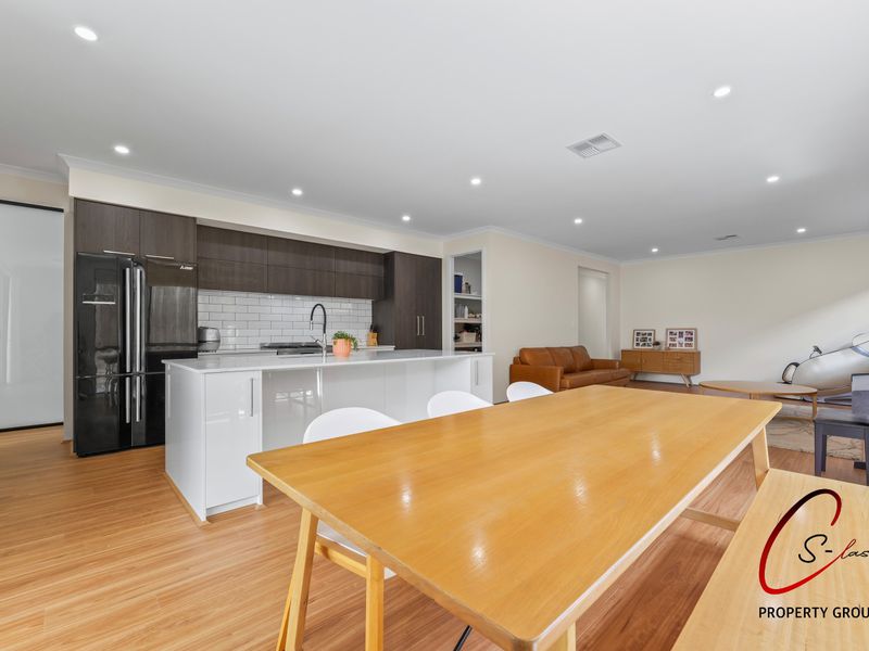 10 Iwasaki Crest, Ellenbrook