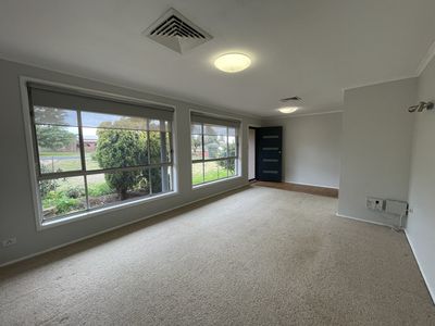 34 Oxley Circle, Dubbo