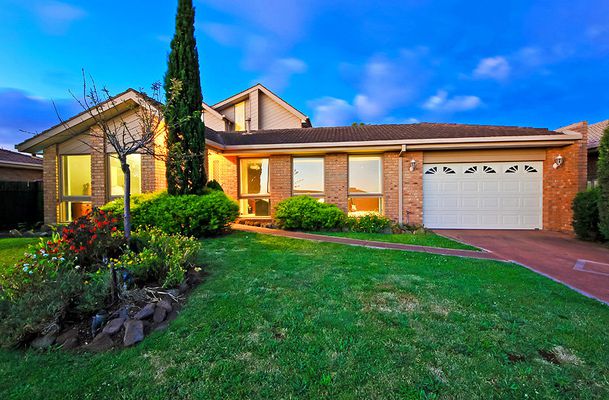 30 Pembroke Crescent, Craigieburn