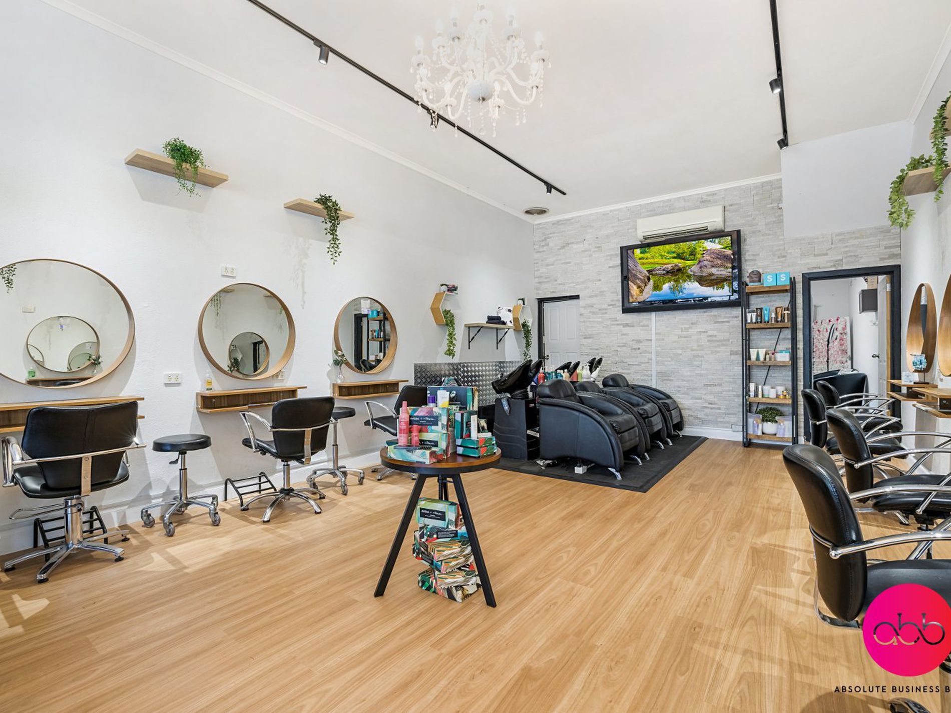 Superb 5 Day Hair with Beauty Salon Business for Sale City Fringe
