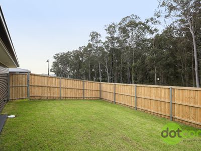2 / 12 Aurora Way, Chisholm