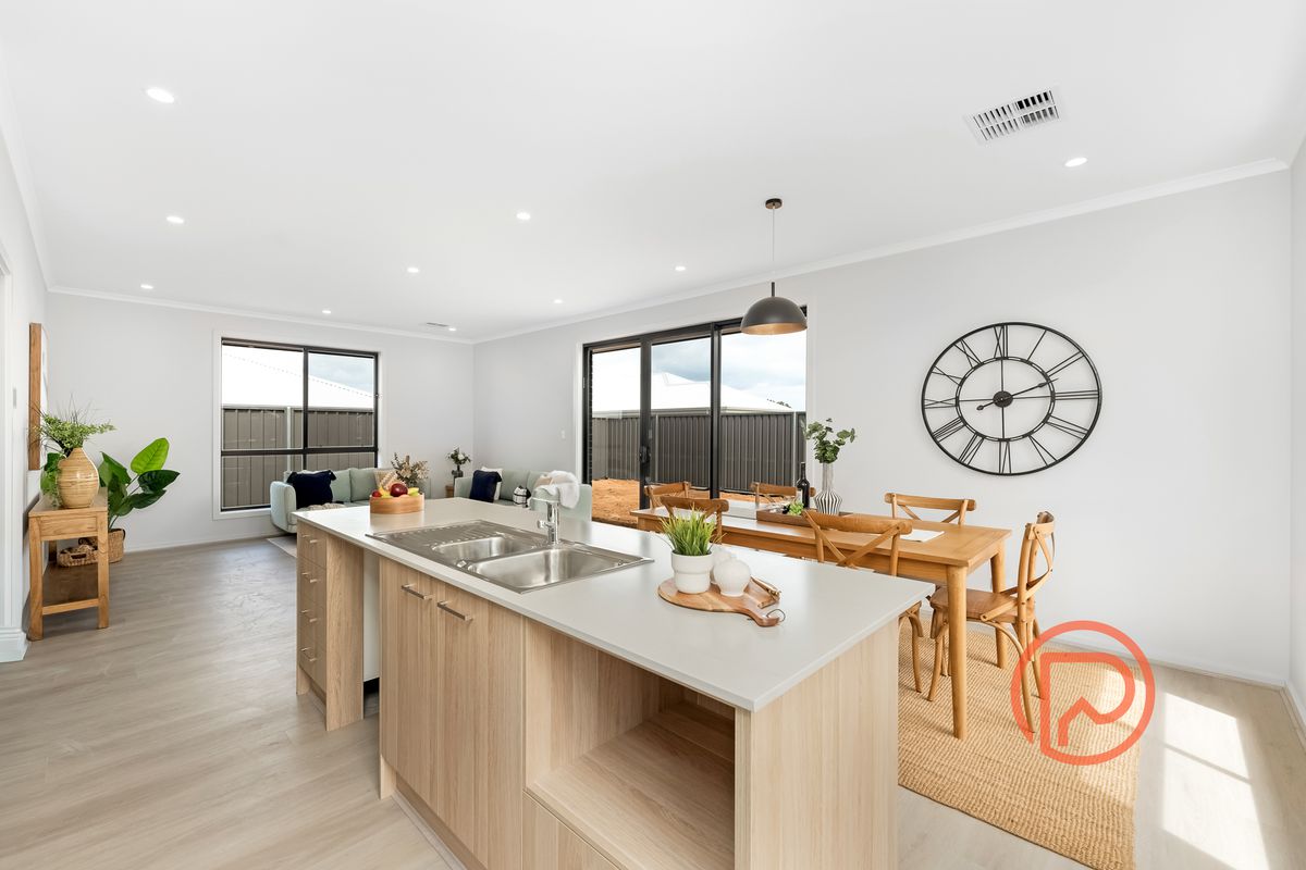 2 MINT DRIVE, Hayborough