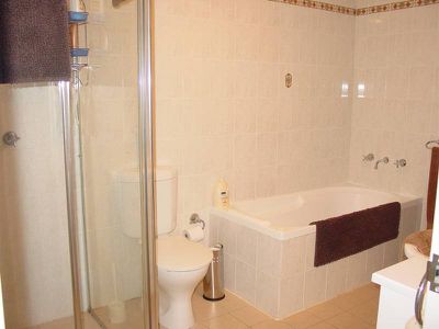 2 / 36 Ann, Arncliffe