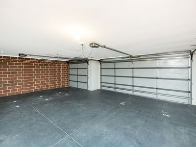 3 Luminous Boulevard, Bennett Springs