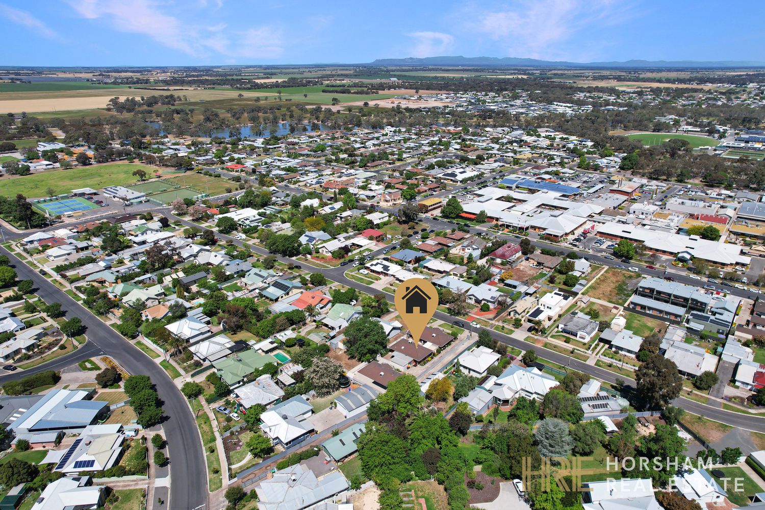 2 / 5 George Street, Horsham