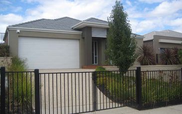 7 Botanic Drive, Pakenham