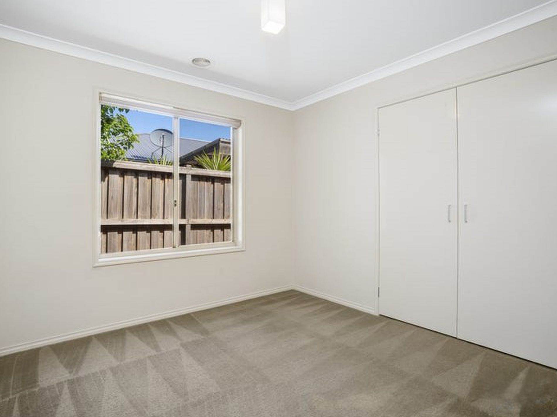6 Ebbtide Drive, Leopold