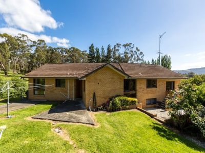 40 Mountain River Road, Mountain River