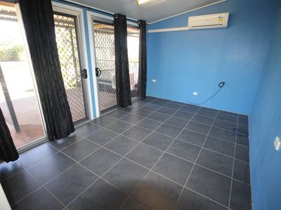 13 DUNDEE STREET, Queenton