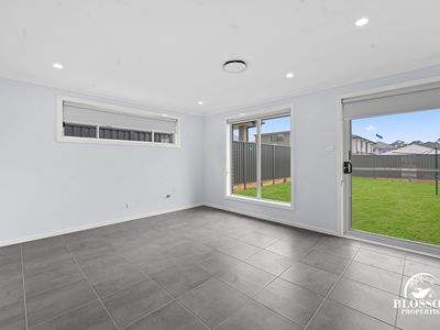 57 Flying Fox Circuit, Oakville