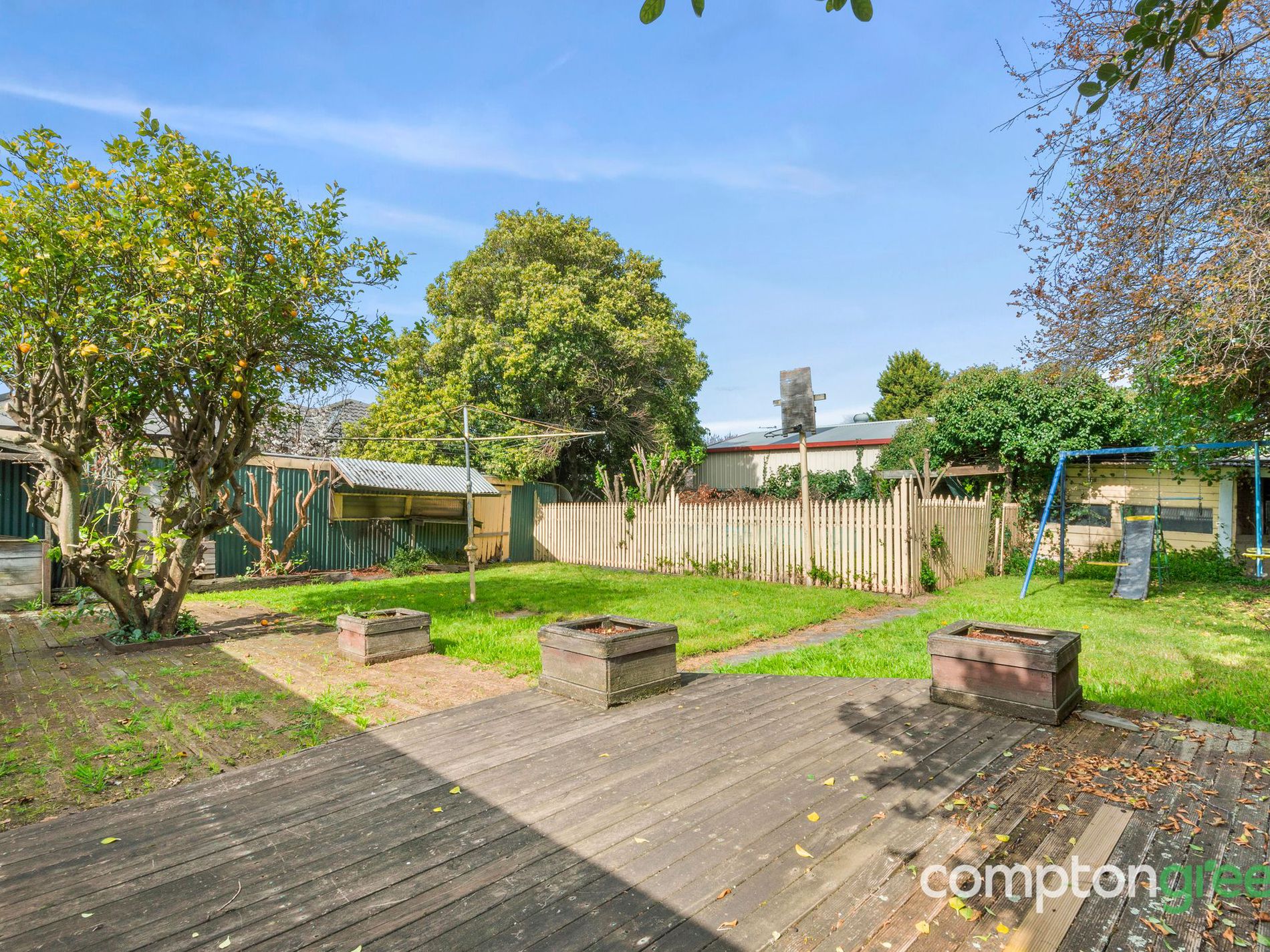 8 Logan Street, Hamlyn Heights