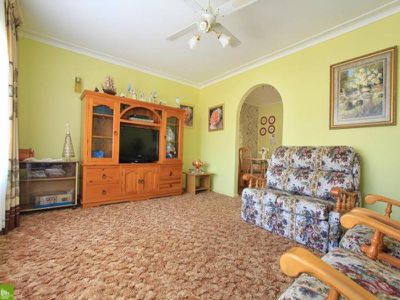 10 Banksia Ave, Windang