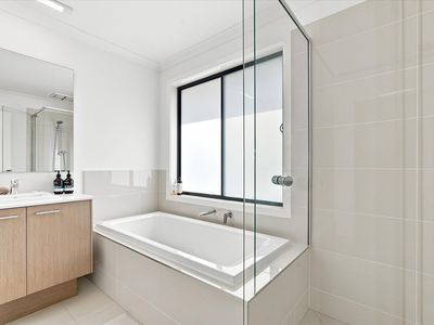 2A UPTON STREET, Altona